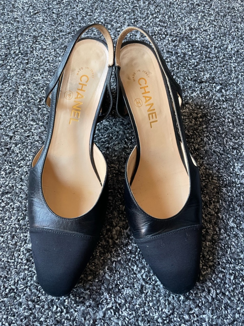 Chanel Cap Toe CC Heel Classic Size 40
